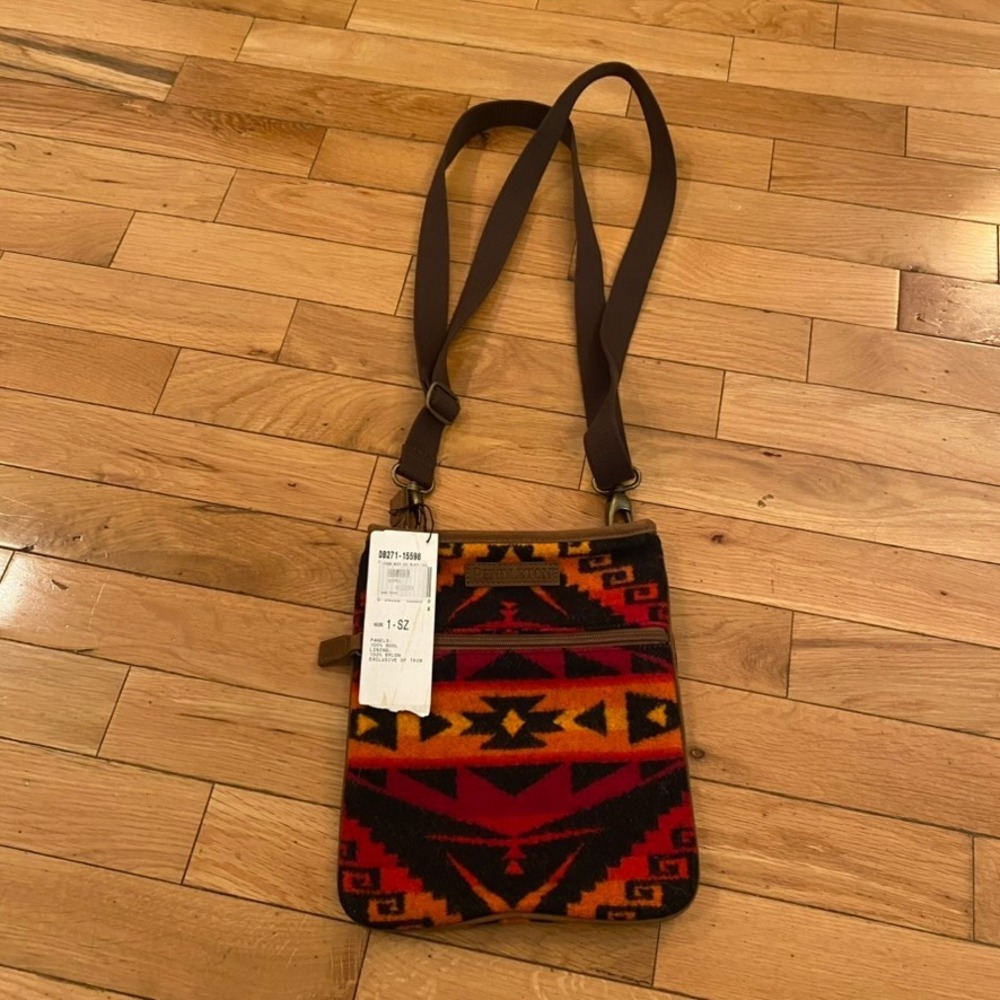 Pendleton Crossbody Zip‎ Bag Black Case Wool Southwestern DB271-15598 NWT